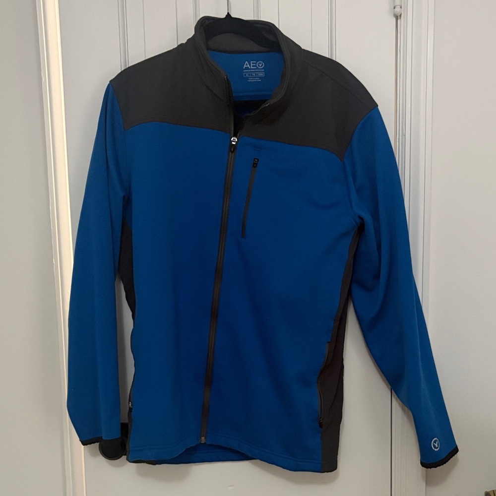 American Eagle Outfitters Men's Performance Jacket in Blue and Black